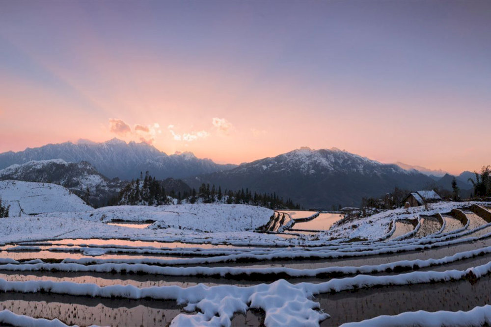 Muong Hoa Valley, located just outside Sapa, is a breathtaking mosaic of cascading terraced rice fields